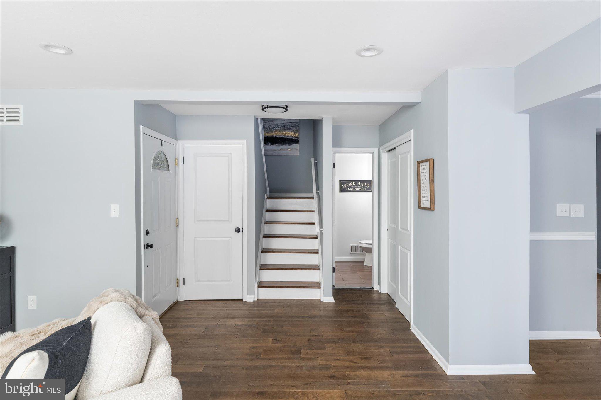 13 Pennington Road East Windsor, NJ 08520 - Photo 4 of 33 Gallery Image 4