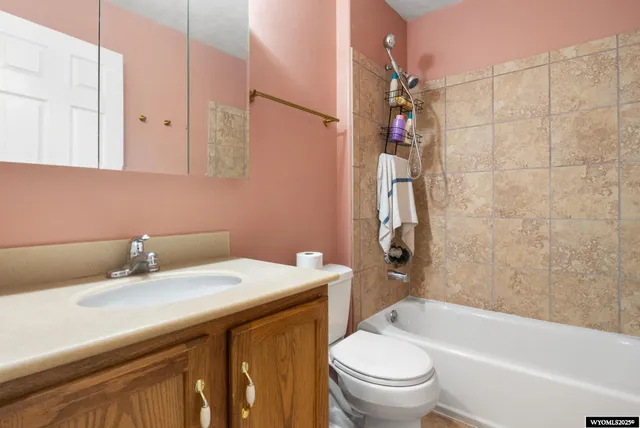 $539,900 | 214 Marble Drive, Evanston, WY 82930