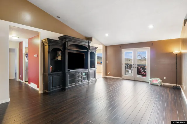 $539,900 | 214 Marble Drive, Evanston, WY 82930