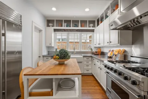 $925,000 | 1806 McDuffie Street, Houston, TX 77019