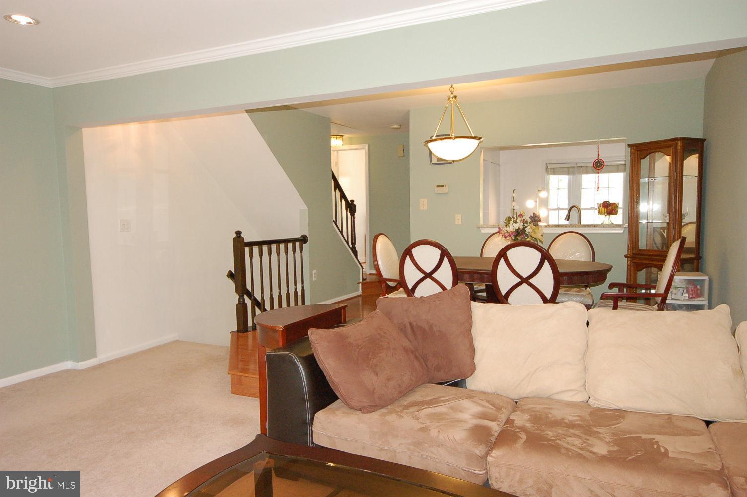 10820 Douglas Avenue Silver Spring, MD 20902 - Photo 19 of 61 Main floor