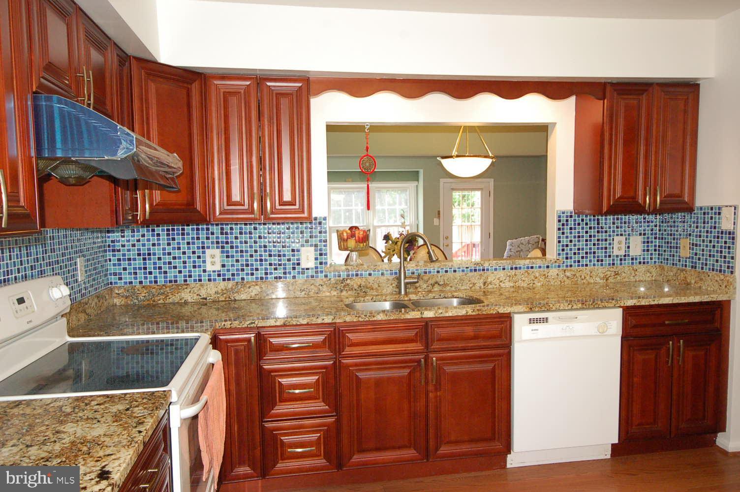 10820 Douglas Avenue Silver Spring, MD 20902 - Photo 9 of 61 Gallery Image 9