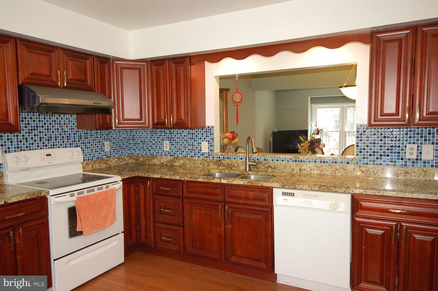 10820 Douglas Avenue Silver Spring, MD 20902 - Photo 10 of 61 Gallery Image 10