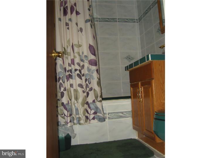 3452 Primrose Road Philadelphia, PA 19114 - Photo 14 of 24 Bathroom