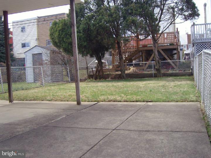 3452 Primrose Road Philadelphia, PA 19114 - Photo 4 of 24 Back Yard