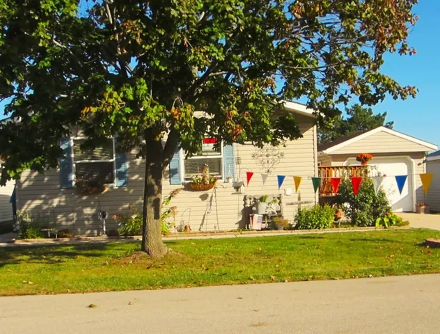 $166,000 | 532 Harbor Heights Drive, Waterford, WI 53185