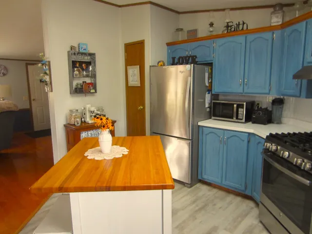 $166,000 | 532 Harbor Heights Drive, Waterford, WI 53185