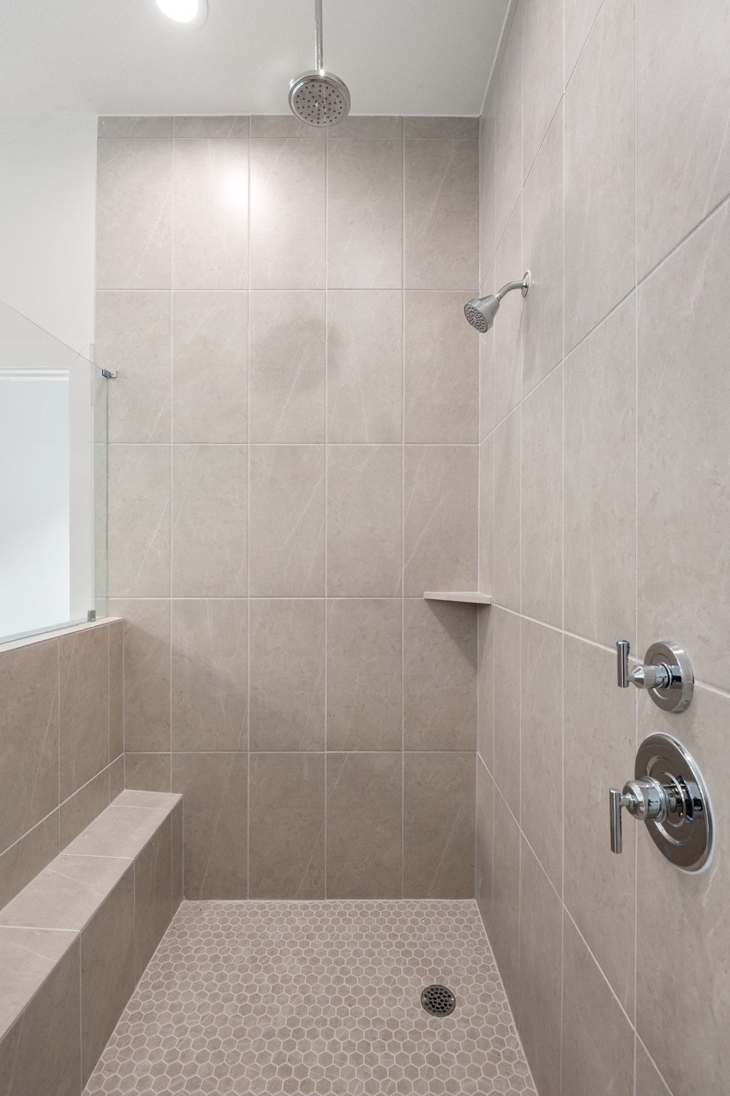 2205 Cento Walk Round Rock, TX 78664 - Photo 16 of 35 Full bath with a tile shower