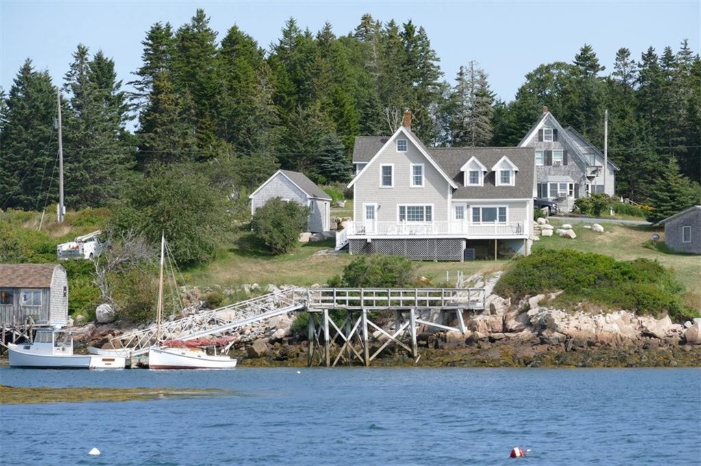 401 Minturn Road Swans Island, ME 04685 - Photo 4 of 33 Photo