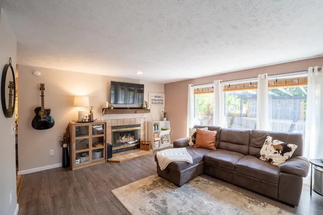 $429,900 | 3510 East Pineglen Avenue, Mead, WA 99021