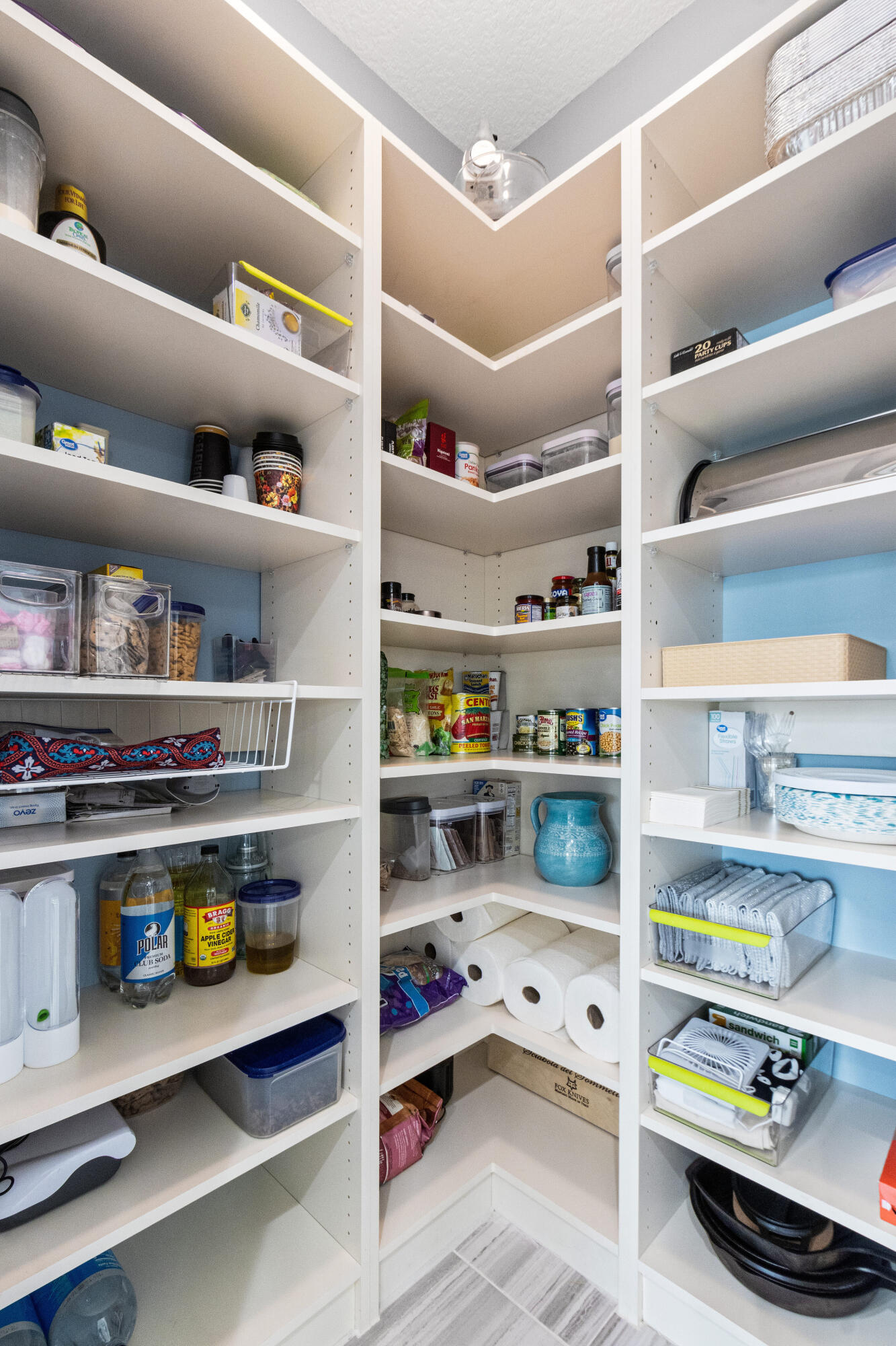 2681 Cooper Way Wellington, FL 33414 - Photo 32 of 101 28. Pantry