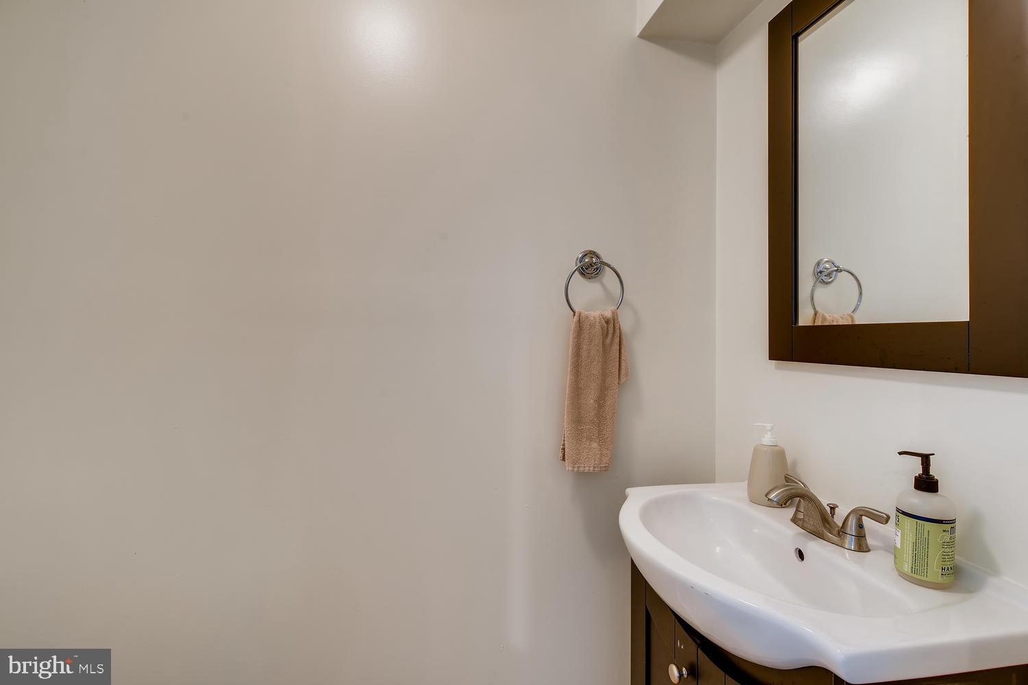 3409 Saluda Road Baltimore, MD 21236 - Photo 12 of 23 Gallery Image 12