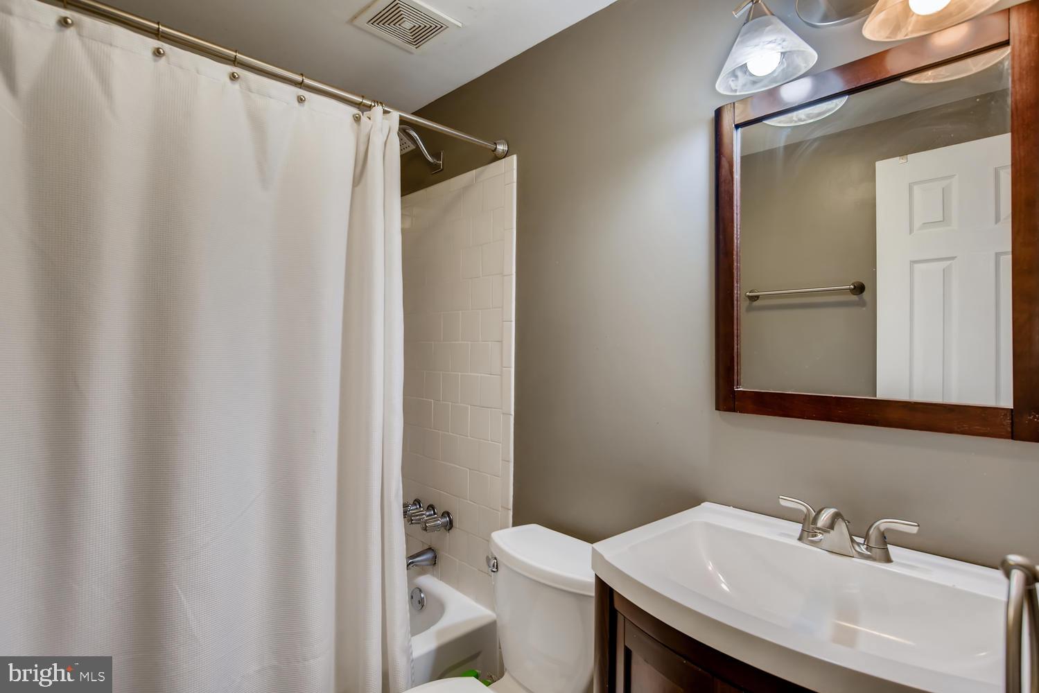 3409 Saluda Road Baltimore, MD 21236 - Photo 14 of 23 Gallery Image 14