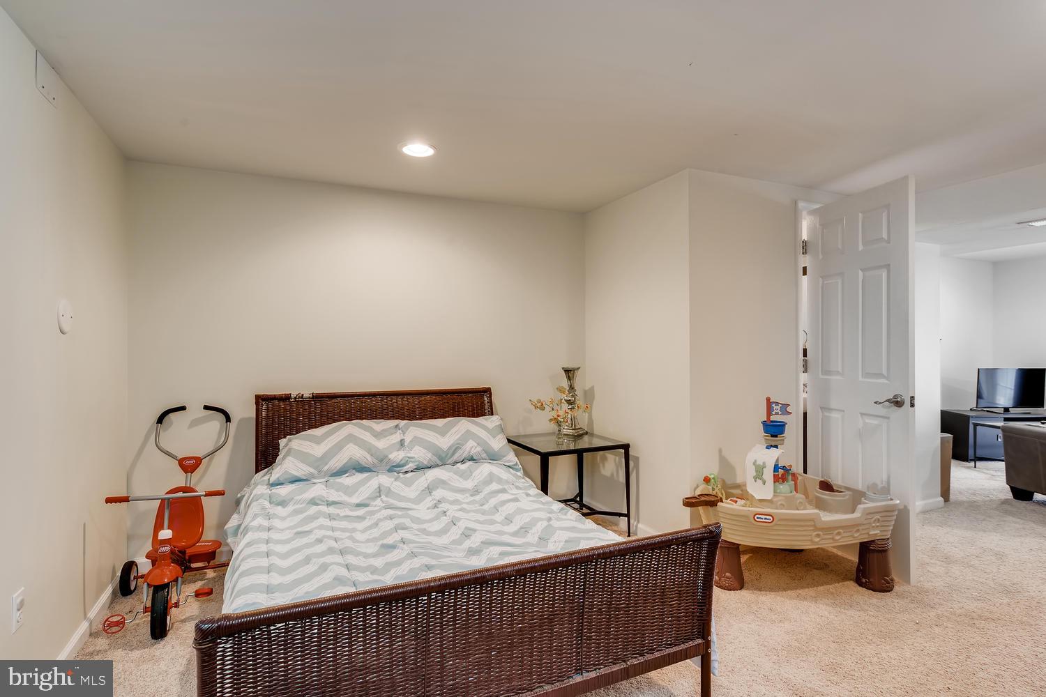 3409 Saluda Road Baltimore, MD 21236 - Photo 18 of 23 Gallery Image 18