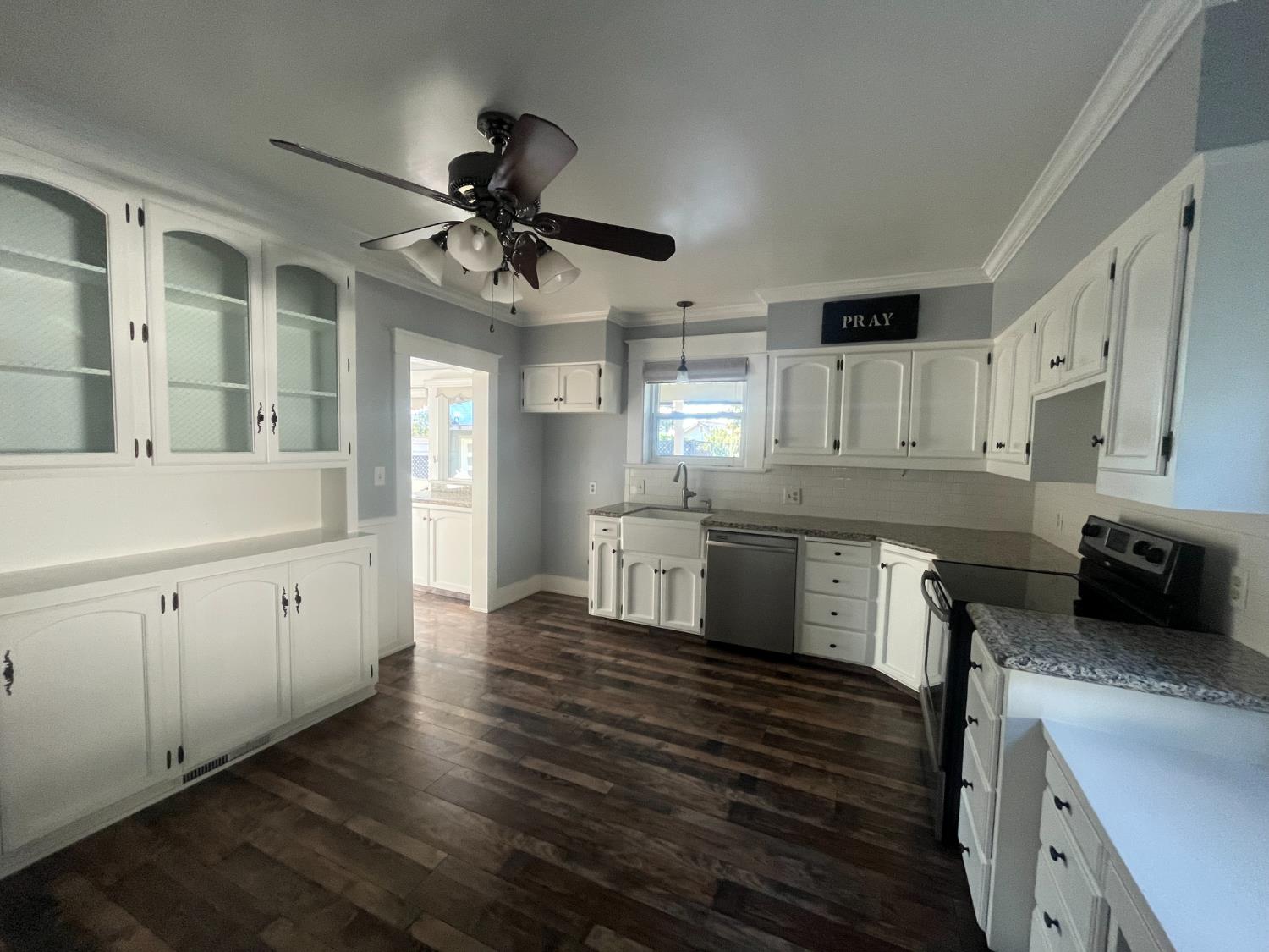 471 South Reed Avenue Reedley, CA 93654 - Photo 16 of 54