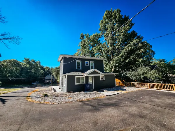 $249,900 | 9 State Street, Hillsdale, MI 49242
