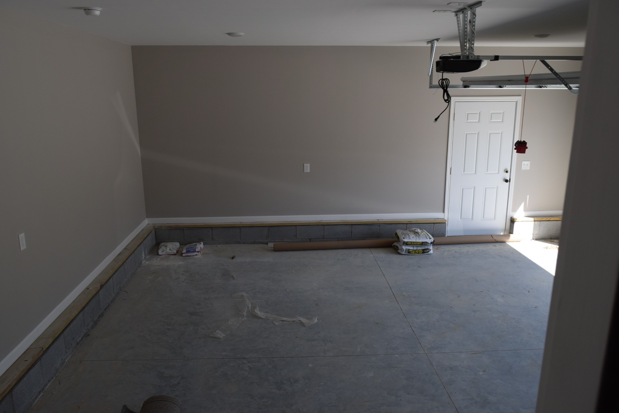 560 Ballard Road Manchester, TN 37355 - Photo 7 of 7 a view of a room with rack on the wall