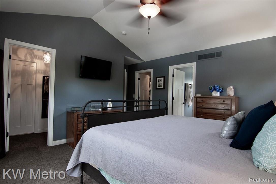 2270 Franklin Road Berkley, MI 48072 - Photo 15 of 36 06-Master-C.jpg