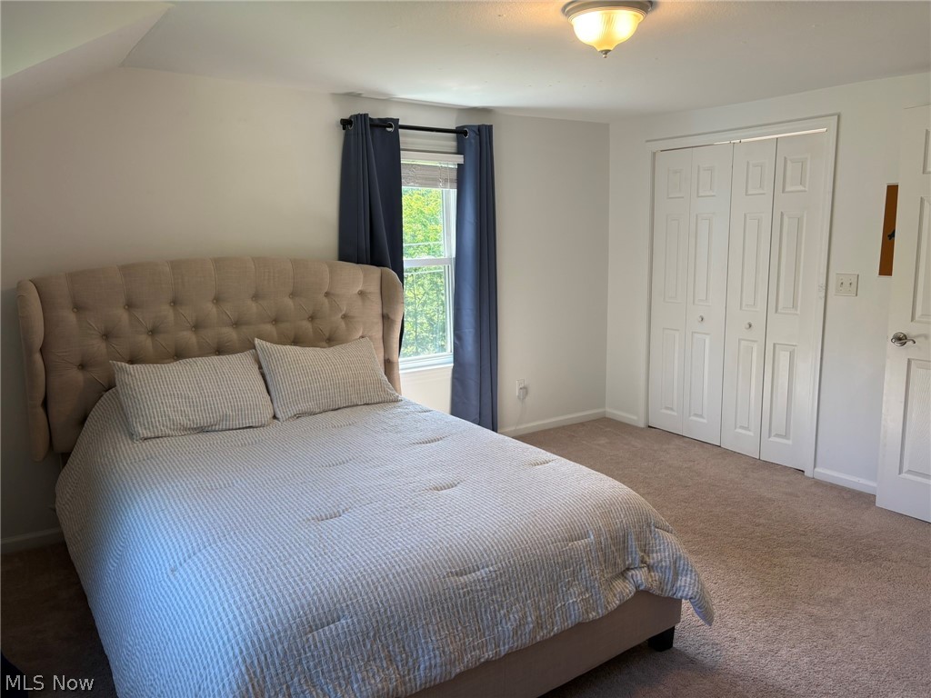 9120 Howland Springs Road Southeast Warren, OH 44484 - Photo 10 of 19