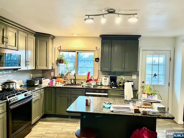 $950,000 | 15 Vogt Lane, Little Ferry, NJ 07643