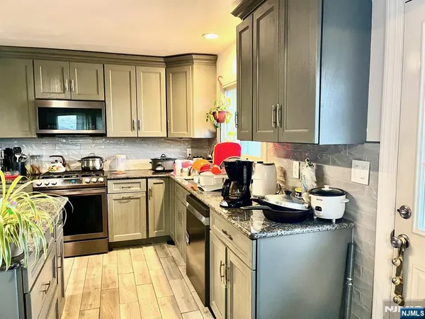 $950,000 | 15 Vogt Lane, Little Ferry, NJ 07643