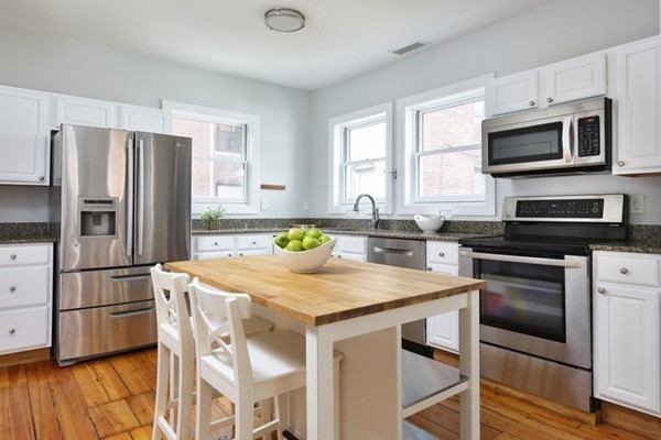 4 Perry Street, Unit 2 Brookline, MA 02445 - Photo 4 of 12