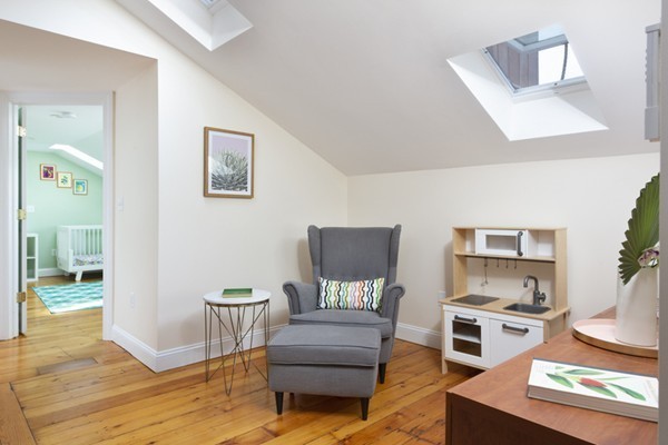 4 Perry Street, Unit 2 Brookline, MA 02445 - Photo 8 of 12
