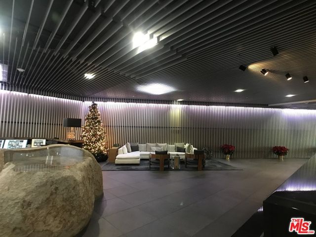 $1,150,000 | 3785 Wilshire Boulevard, Unit 205, Los Angeles, CA 90010