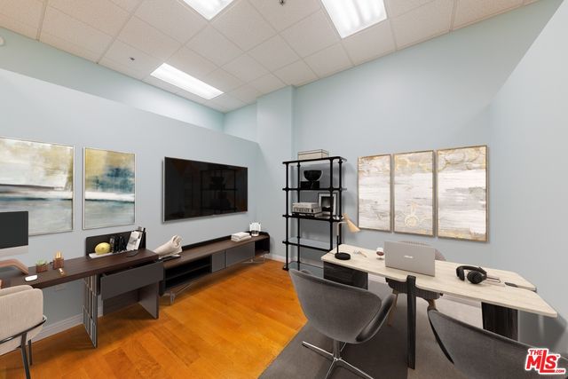 $1,150,000 | 3785 Wilshire Boulevard, Unit 205, Los Angeles, CA 90010