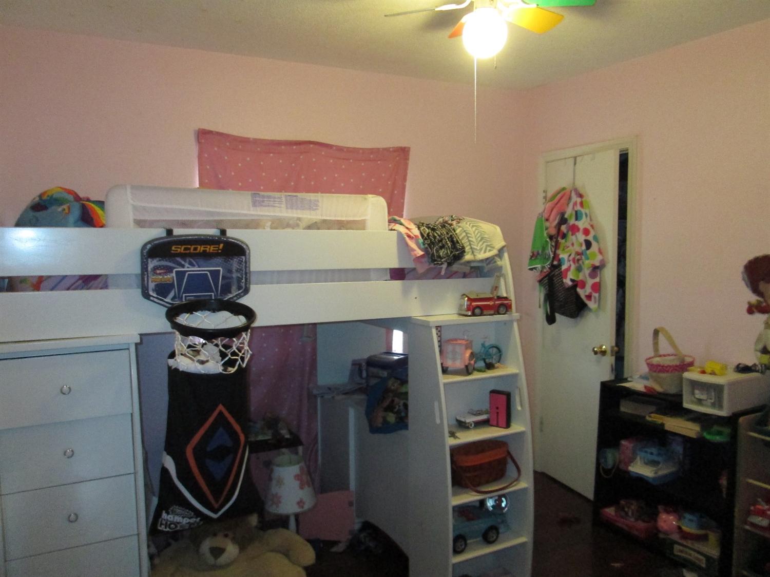 1341 D Street Reedley, CA 93654 - Photo 7 of 14