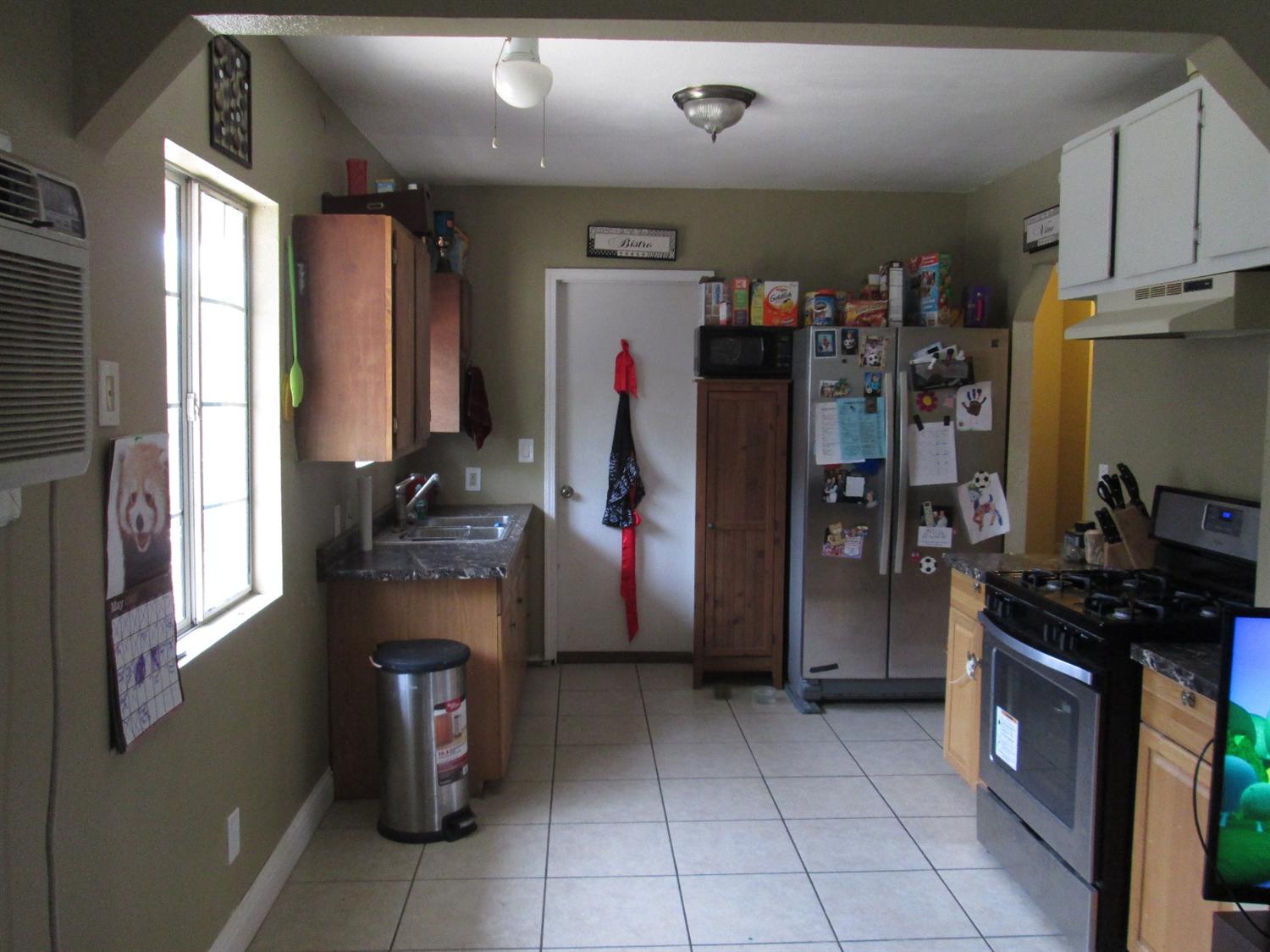 1341 D Street Reedley, CA 93654 - Photo 10 of 14