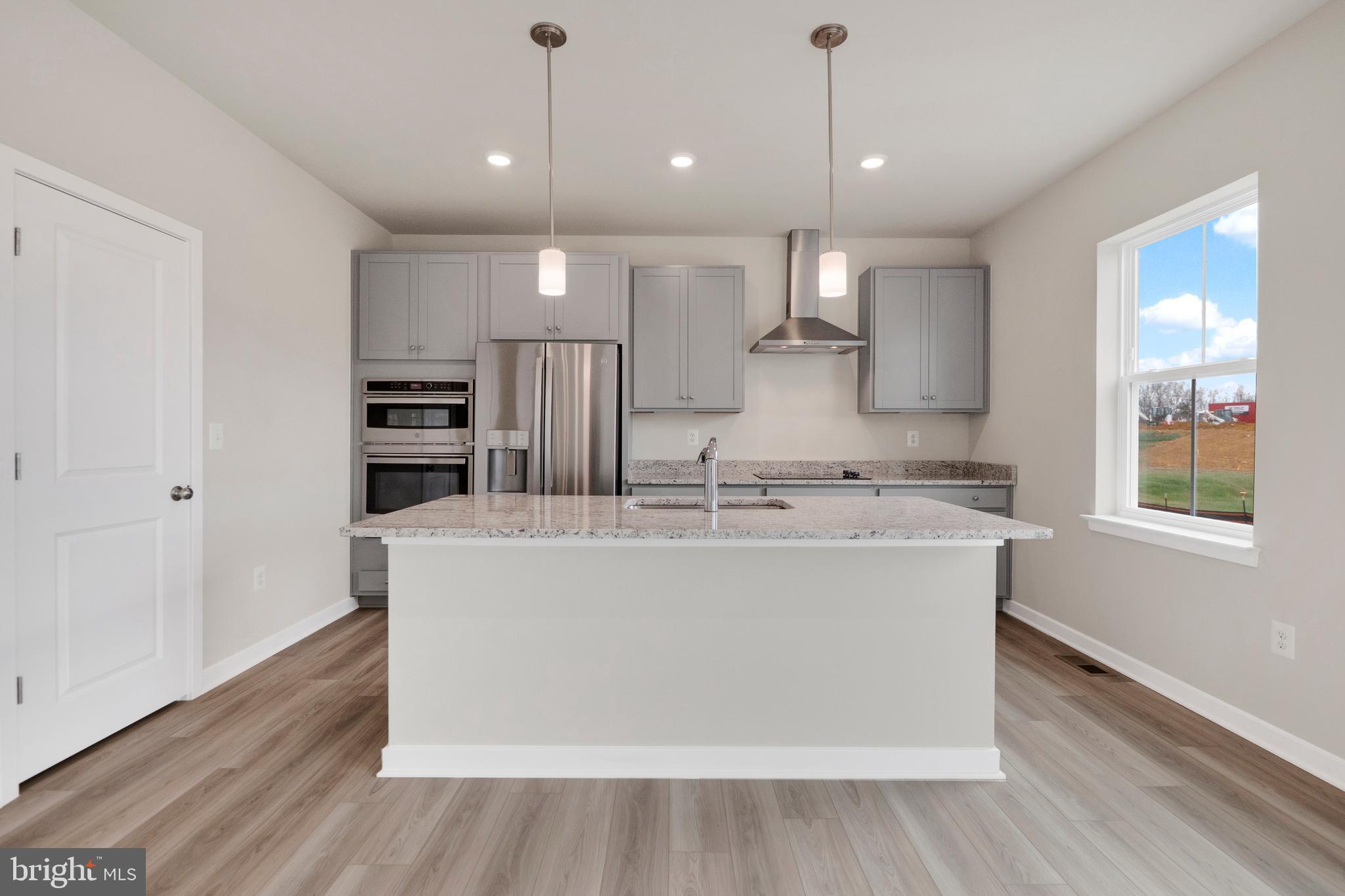 554 Mountain Laurel Boulevard Ranson, WV 25438 - Photo 7 of 28