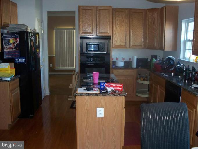 10312 Thrift Road Clinton, MD 20735 - Photo 5 of 10 Kitchen