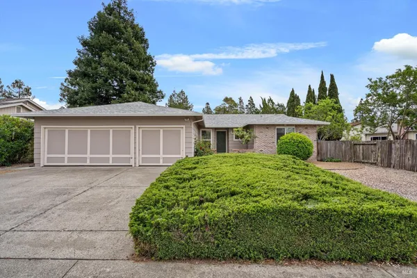 $775,000 | 203 Fauna Avenue, Rohnert Park, CA 94928