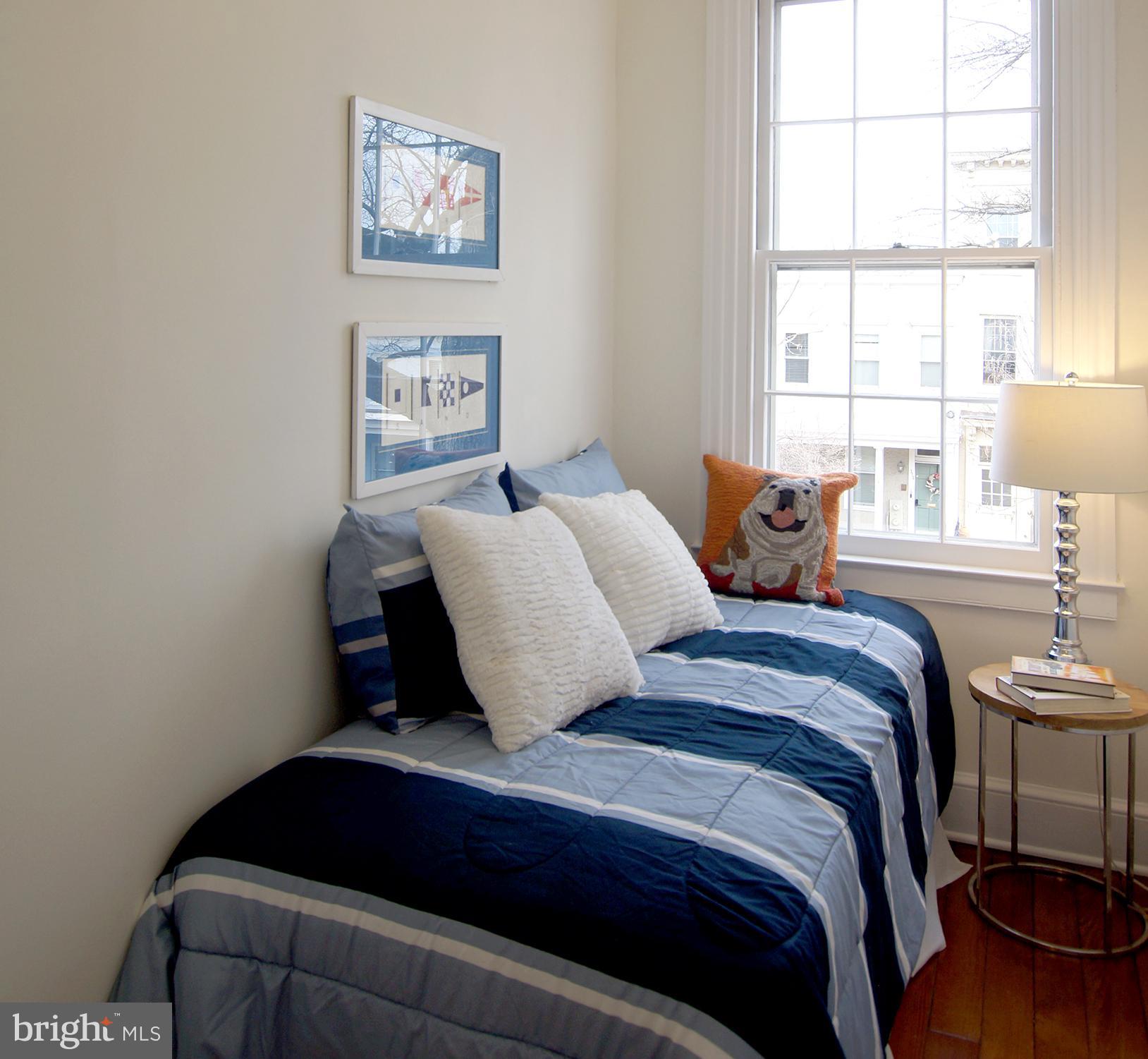 115 6th Street Southeast Washington, DC 20003 - Photo 23 of 39 4th Bedroom or home office - potential bath