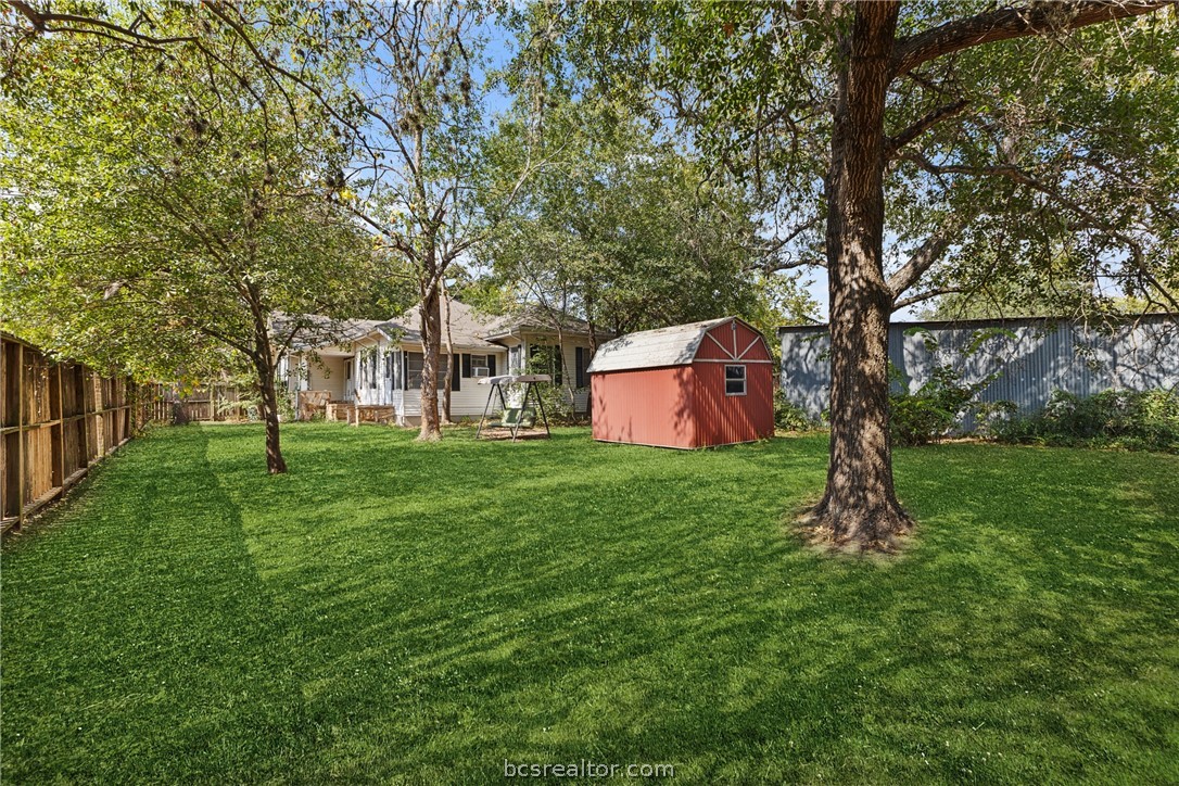 327 12th Street Somerville, TX 77879 - Photo 23 of 30