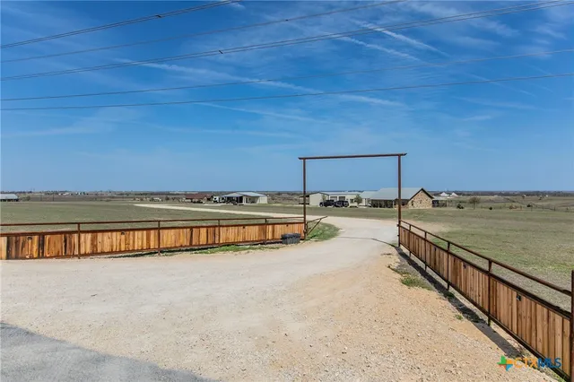 $770,000 | 3200 County Road 320, Granger, TX 76530