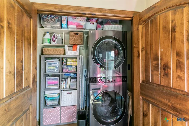 $770,000 | 3200 County Road 320, Granger, TX 76530