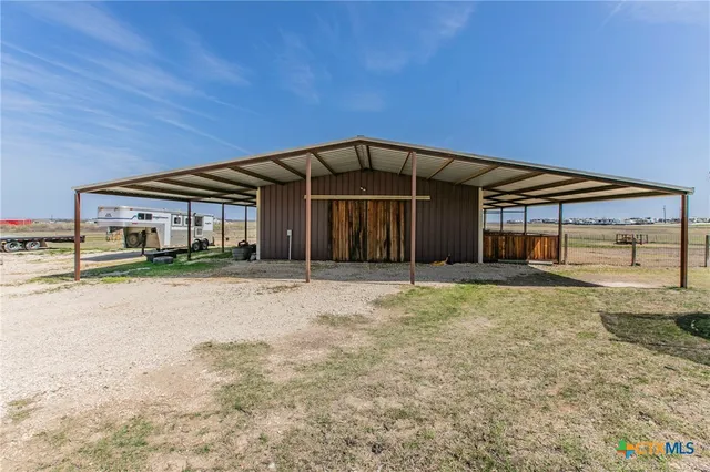 $770,000 | 3200 County Road 320, Granger, TX 76530