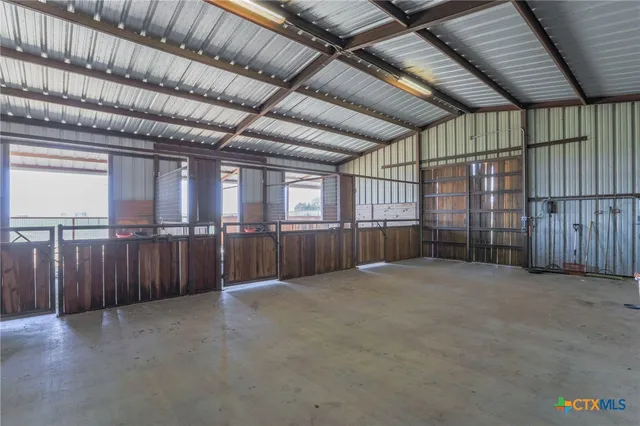 $770,000 | 3200 County Road 320, Granger, TX 76530