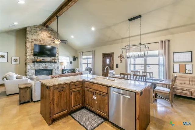 $770,000 | 3200 County Road 320, Granger, TX 76530