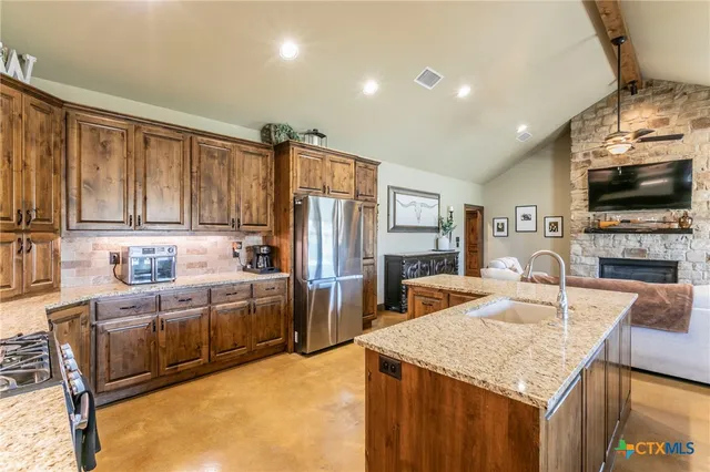 $770,000 | 3200 County Road 320, Granger, TX 76530