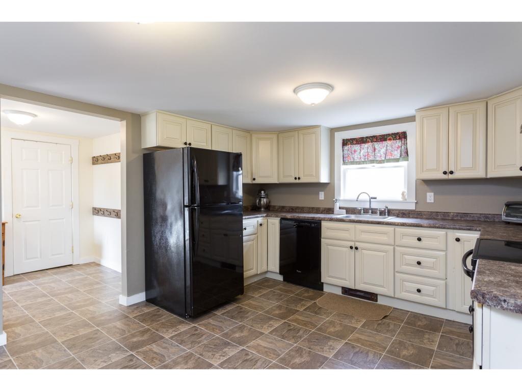 165 Garrison Road Dover, NH 03820 - Photo 8 of 29