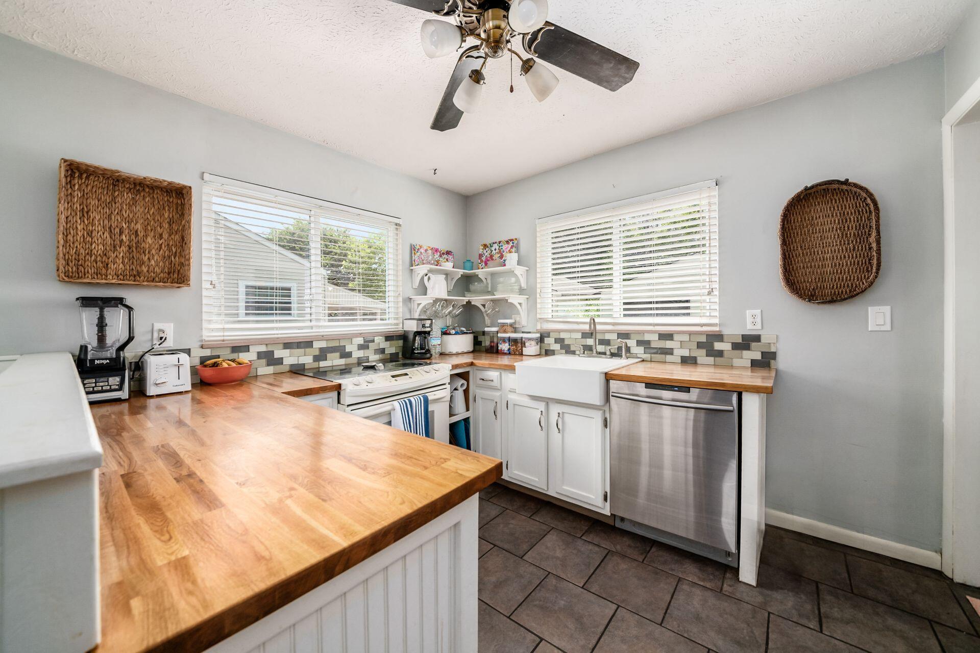 2265 Fishinger Road Columbus, OH 43221 - Photo 10 of 38 011_cb_L 2265 Fishinger Rd021