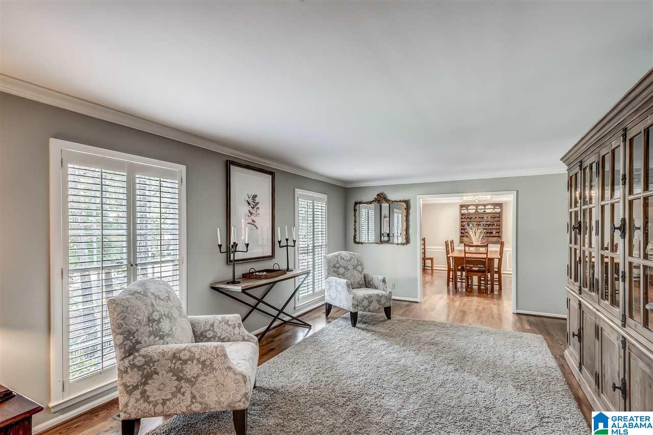 4627 Pine Mountain Road Birmingham, AL 35213 - Photo 4 of 38