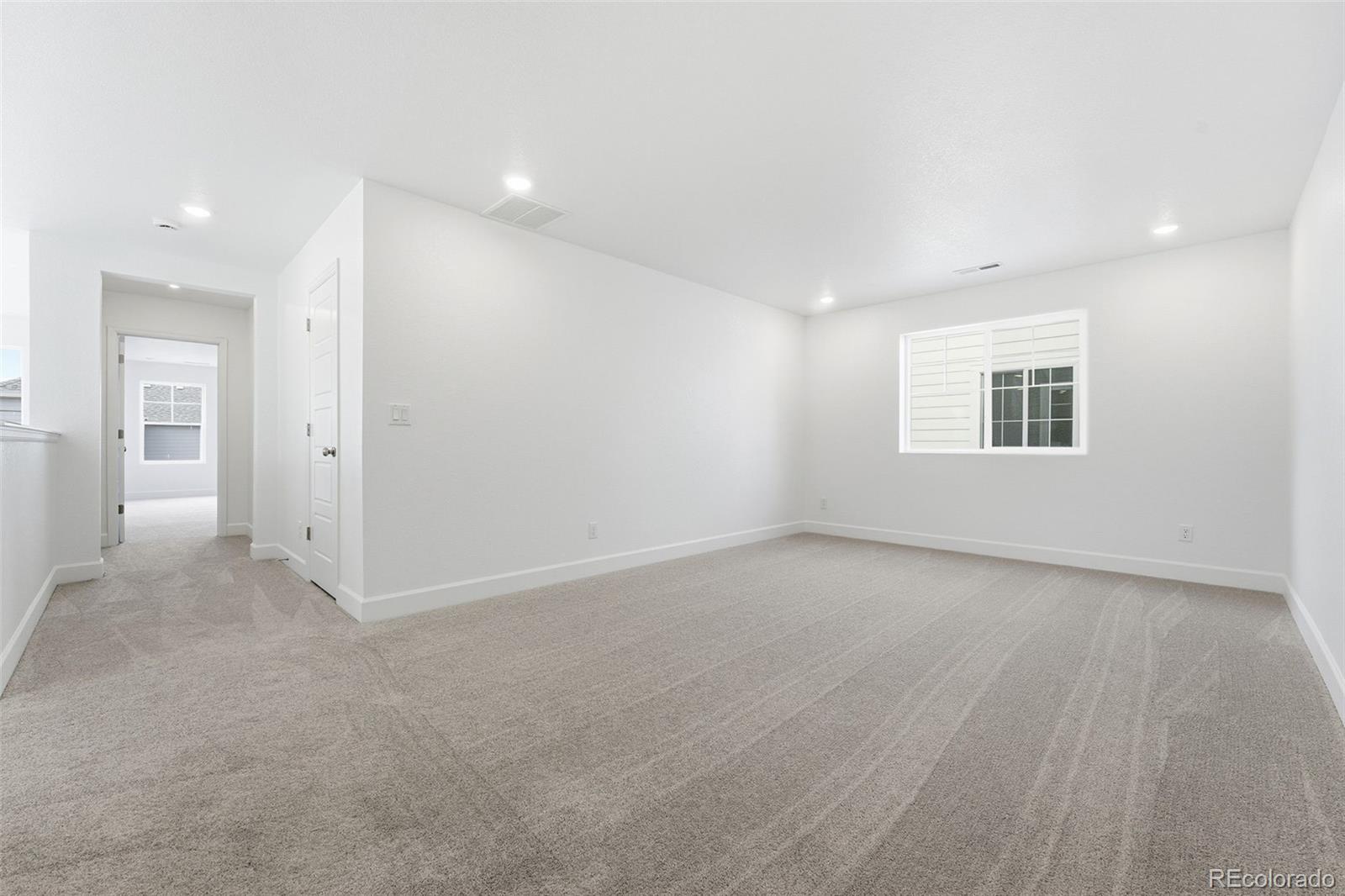 3323 North Catawba Way Aurora, CO 80019 - Photo 11 of 39