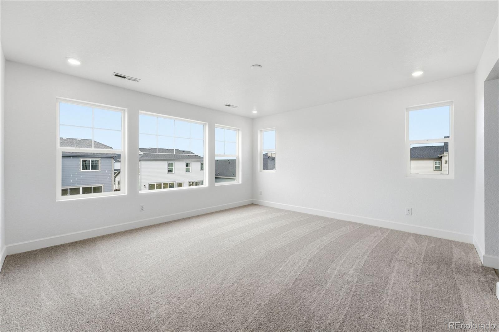 3323 North Catawba Way Aurora, CO 80019 - Photo 13 of 39