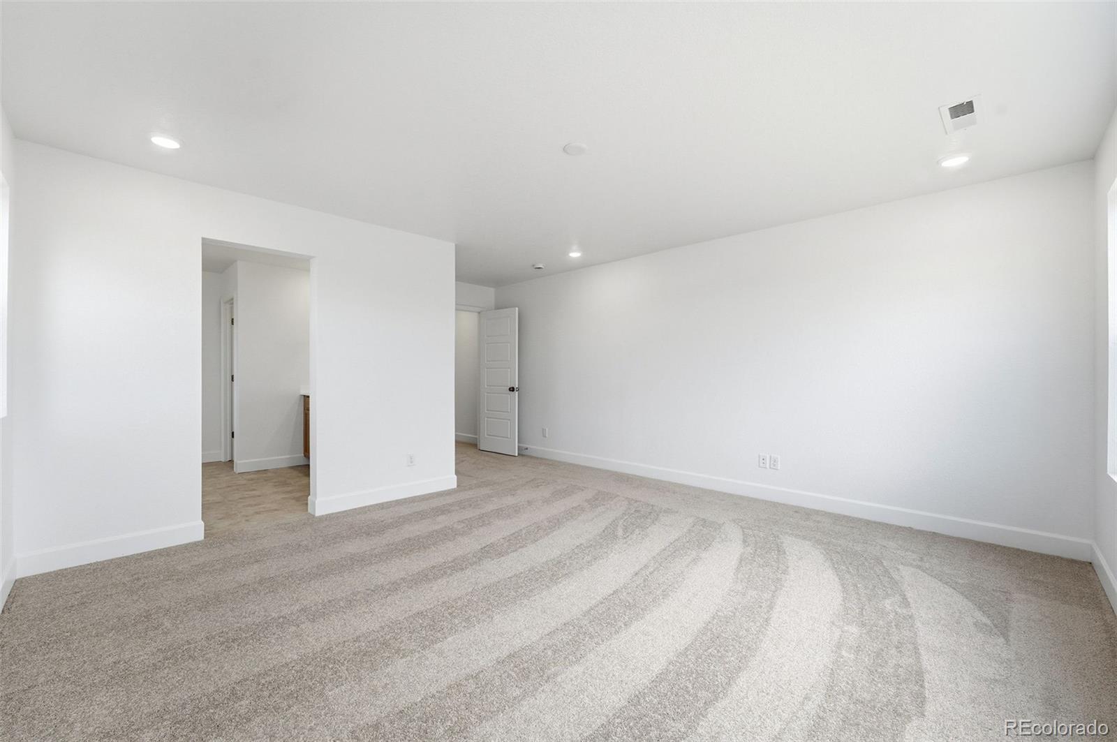 3323 North Catawba Way Aurora, CO 80019 - Photo 14 of 39