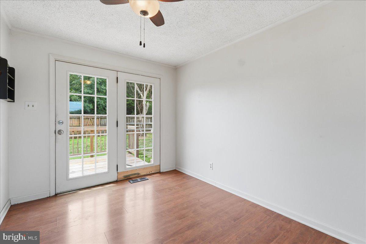10405 Gordon Road Spotsylvania, VA 22553 - Photo 5 of 25