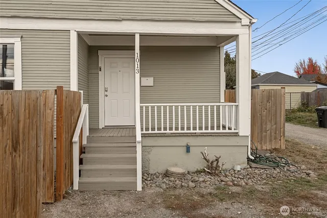 $364,950 | 1013 South 48th Street, Tacoma, WA 98408